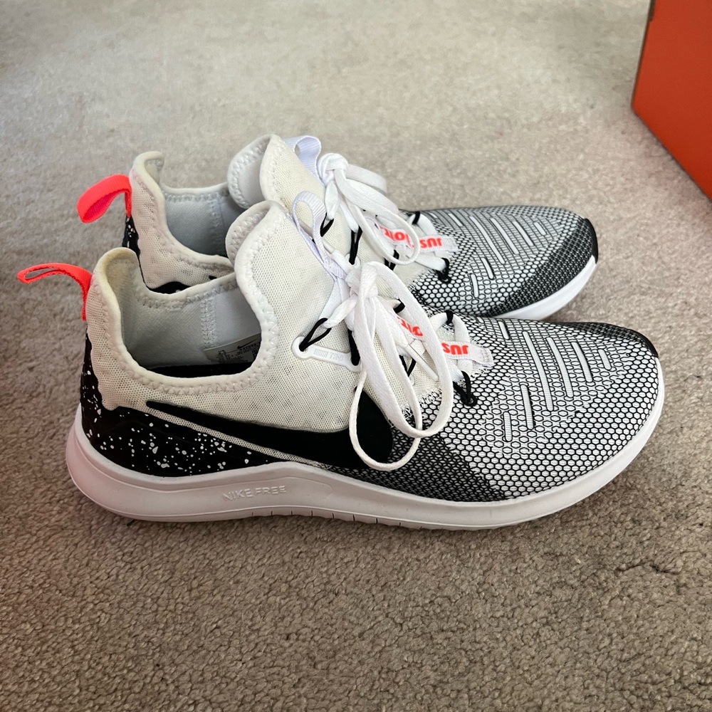 Women's Nike Free TR8 size 8.5